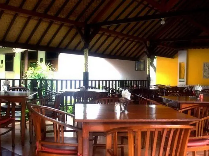 Матарам: Hotel Ratih