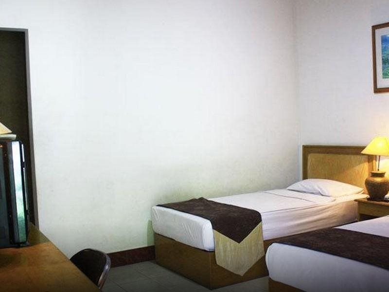 Матарам: Hotel Ratih