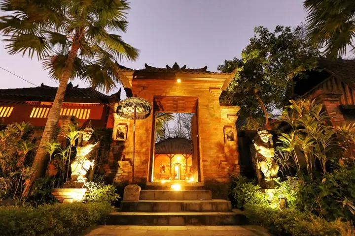 Табанан: The Sanyas Retreat