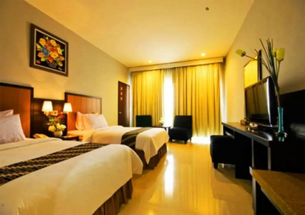 Пекалонган: Parkside Mandarin Hotel Pekalongan