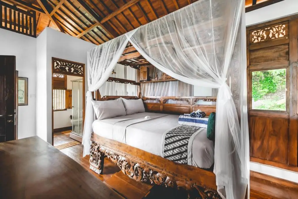 Матарам: The Studio Lombok