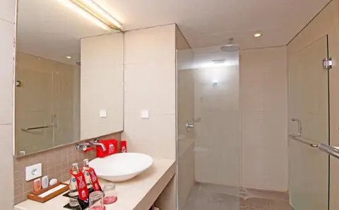Adhi Jaya Sunset Road Hotel — фото 1