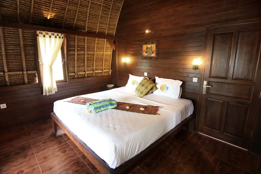 Остров Ченинган: Secret Point Huts