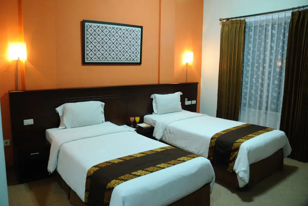 Депок: Hotel Aryuka