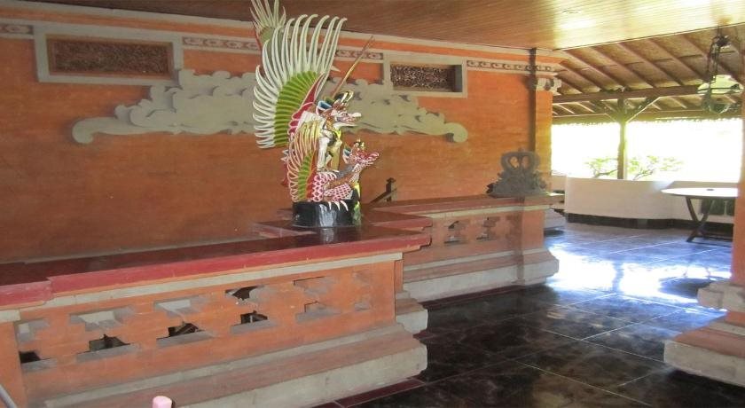 Санур Кайя: Agung And Sue Watering Hole I