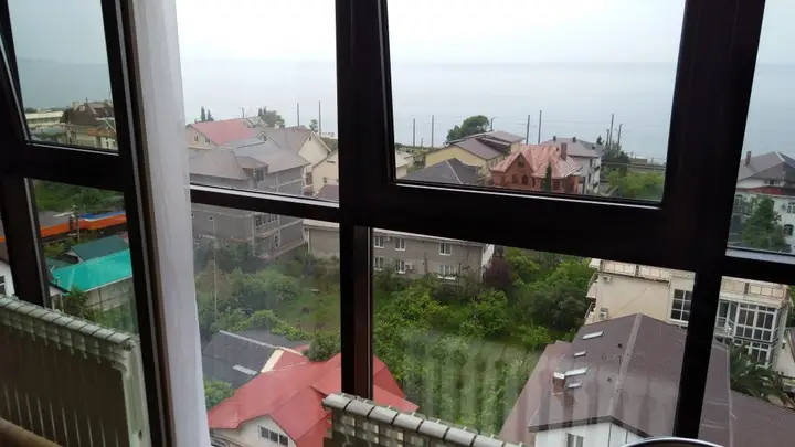 Сочи: Po Prosvescheniya Apartments