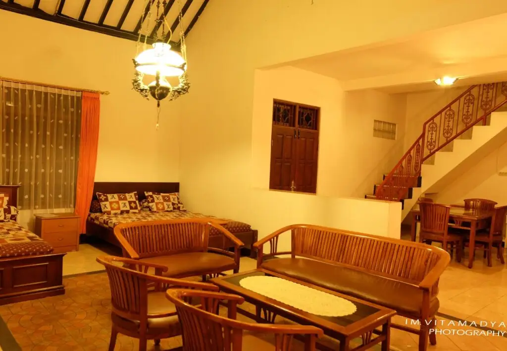 Депок: Sari Homestay