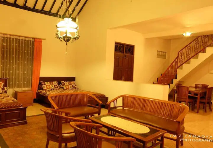 Депок: Sari Homestay