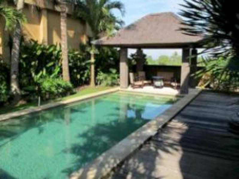 Табанан: Villa Hemingways
