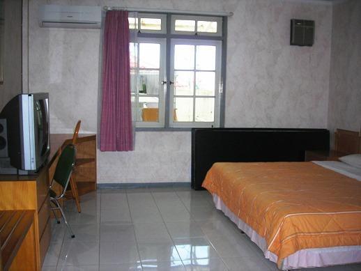Сурабая: Savira Guest House