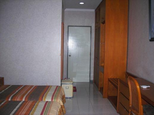 Сурабая: Savira Guest House