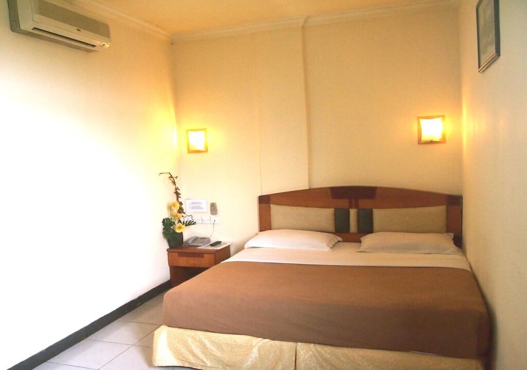 Батам: Standard Hotel