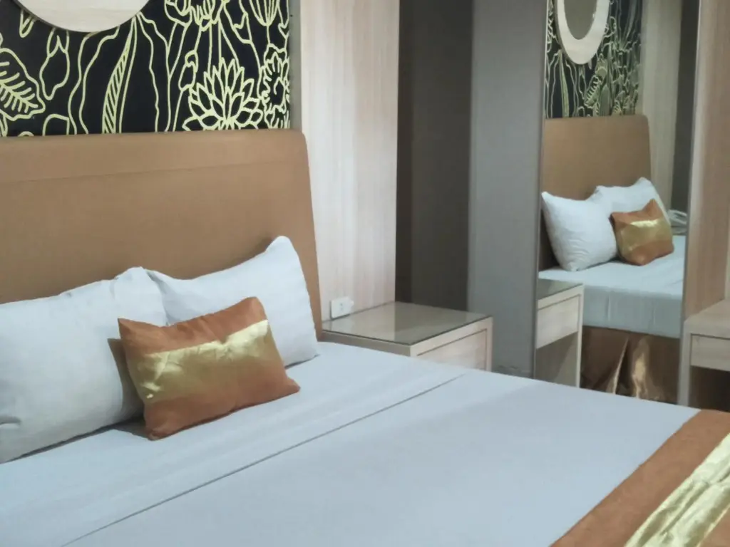 Джокьякарта: Hotel GRAND ROSELA Yogyakarta