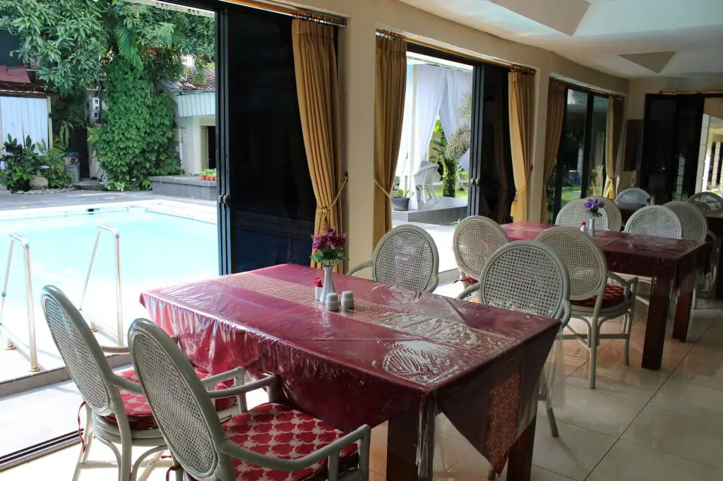 Джокьякарта: Hotel GRAND ROSELA Yogyakarta