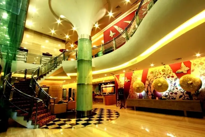 carousel image 1
