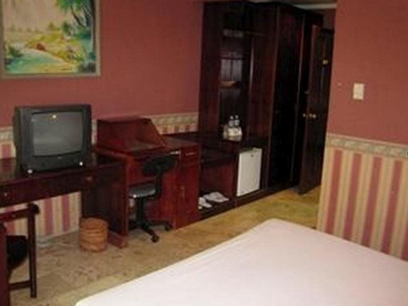 Сурабая: Satelit Hotel