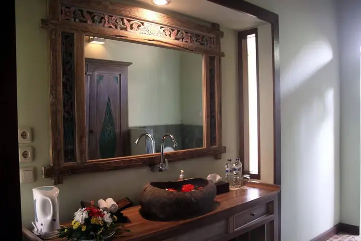 Табанан: Puri Taman Sari