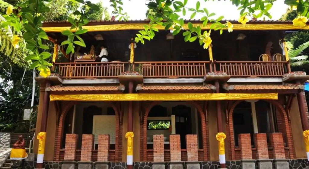 Puri Lumbung Cottages, Restaurant & Spa — фото 1