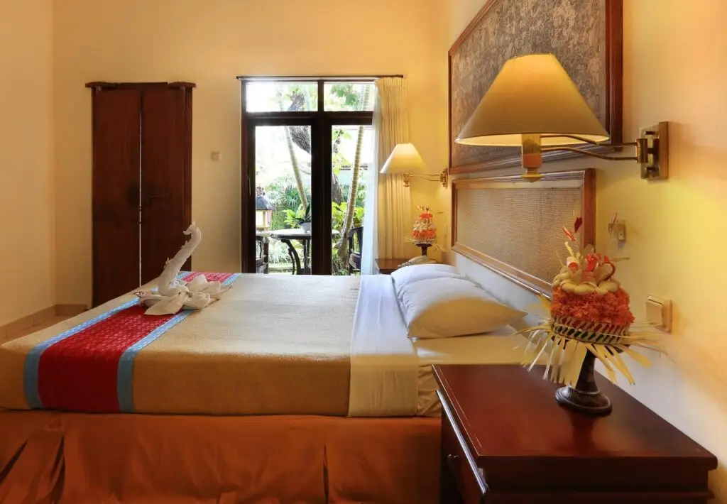 Санур: Laghawa Beach Hotel & Villa