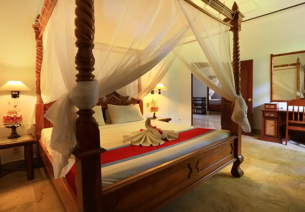 Санур: Laghawa Beach Hotel & Villa