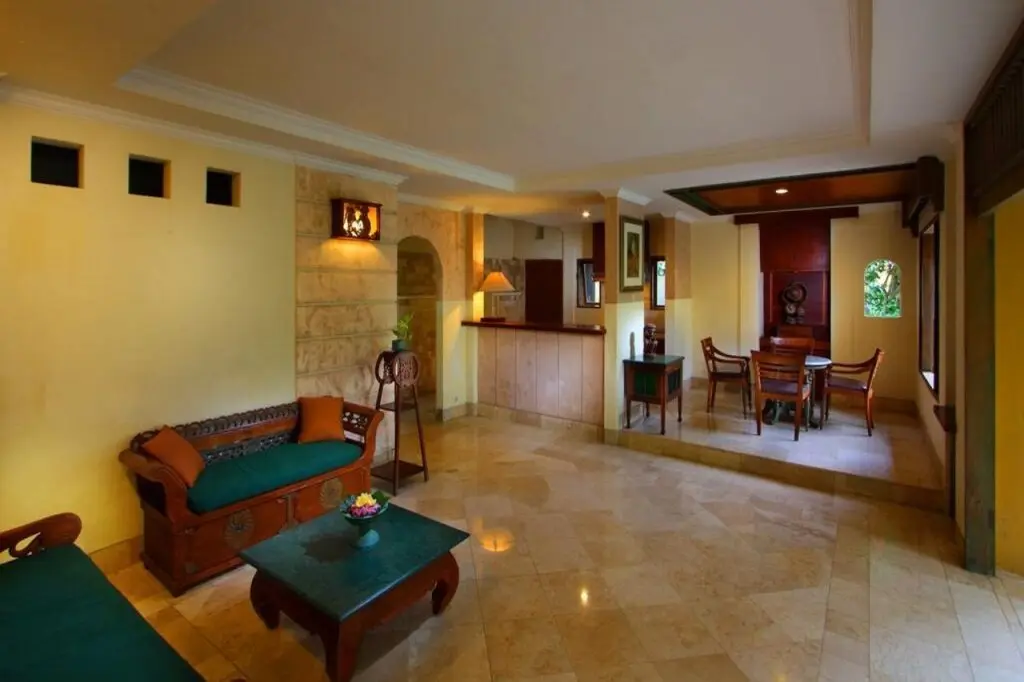 Пенати: Alam Puri Art Museum Resort & Spa