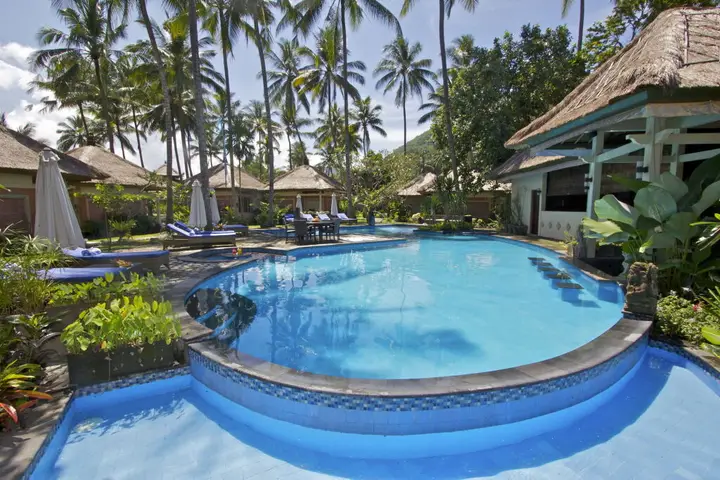 Канди Даса: Bayside Bungalows