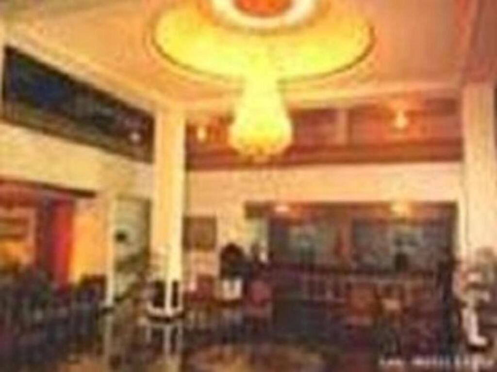 Сидоарджо: Hotel Utami