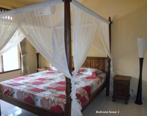 Беноа: Ombak Putih Bungalows