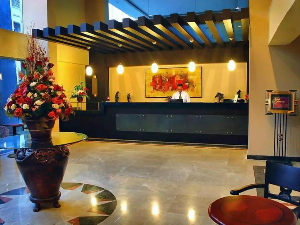 Losari Roxy Hotel — фото 1