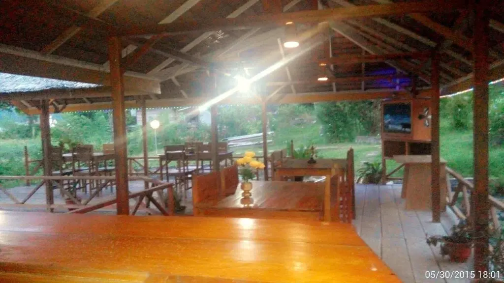 Тентена: Ue Datu Cottages