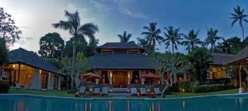 Табанан: The Lotus Residence