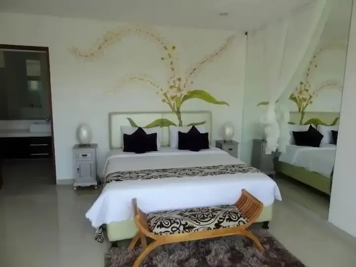 Беноа: Moonlight Bali