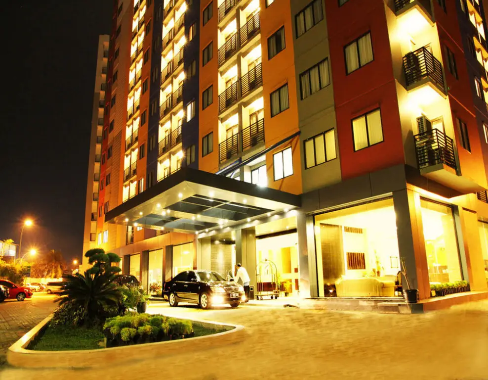 Куруг: ParagonBiz Hotel