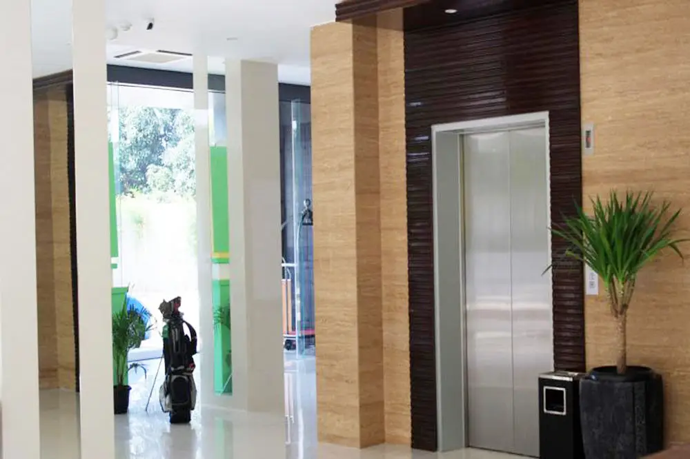 Куруг: ParagonBiz Hotel