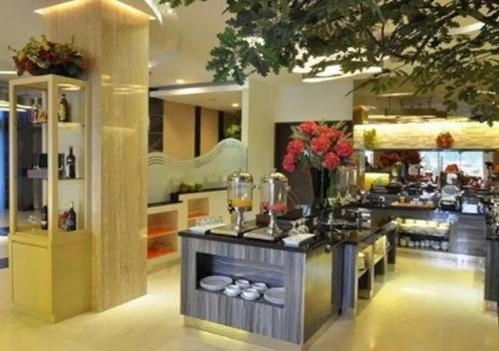 Джакарта: d'primahotel Mega Kuningan