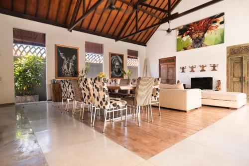 Кута: Phinisi Villas - Seminyak City Center