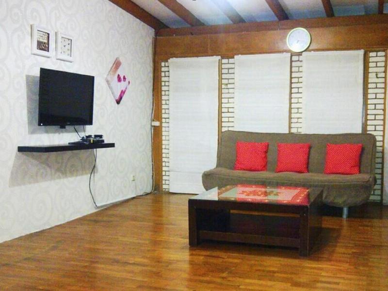 Паромпонг: Villa Jason Lembang