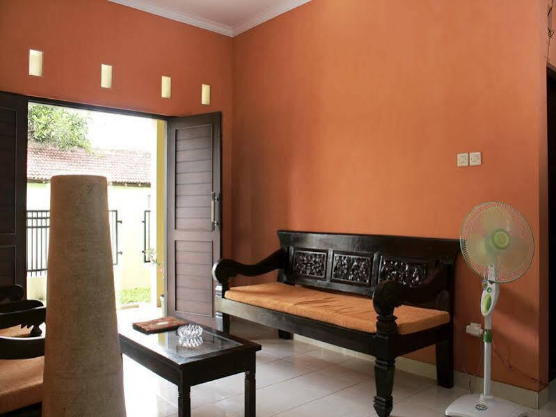 Депок: Raudah Family Homestay