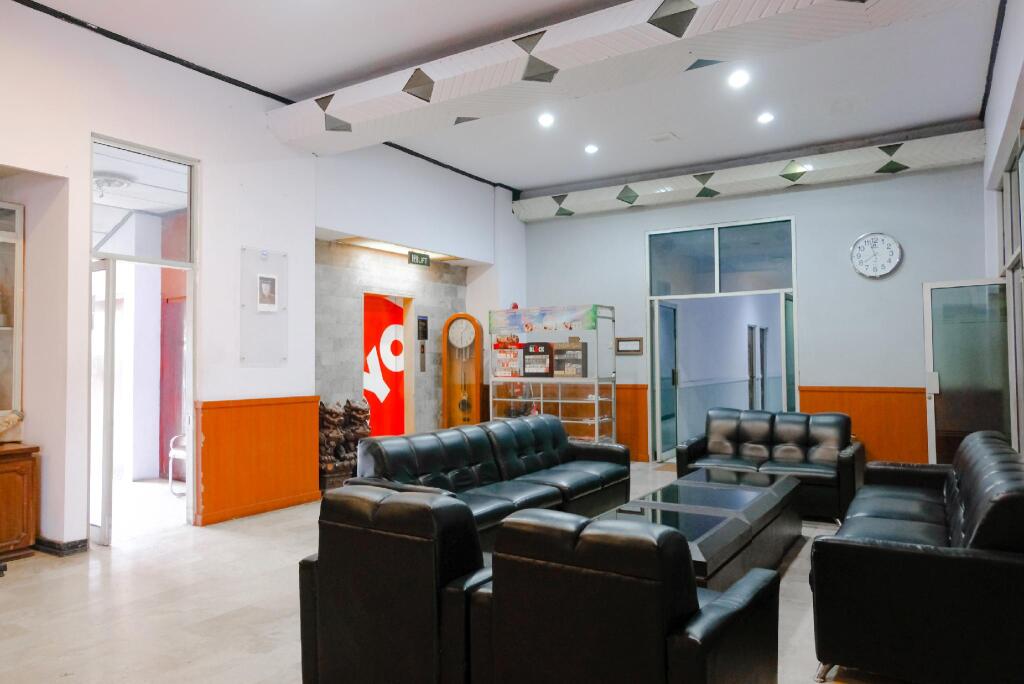 Джембер: Hotel Bandung Permai