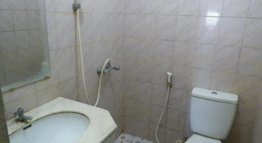 Макассар: Hotel Lestari Permai