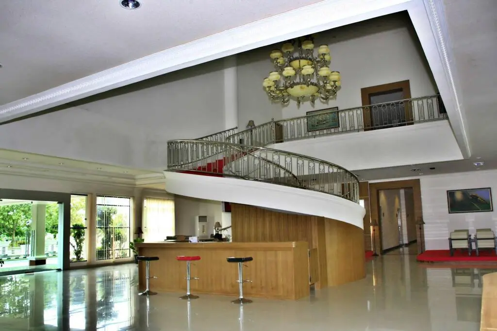 Мартапура: Hotel Parai Puri Tani