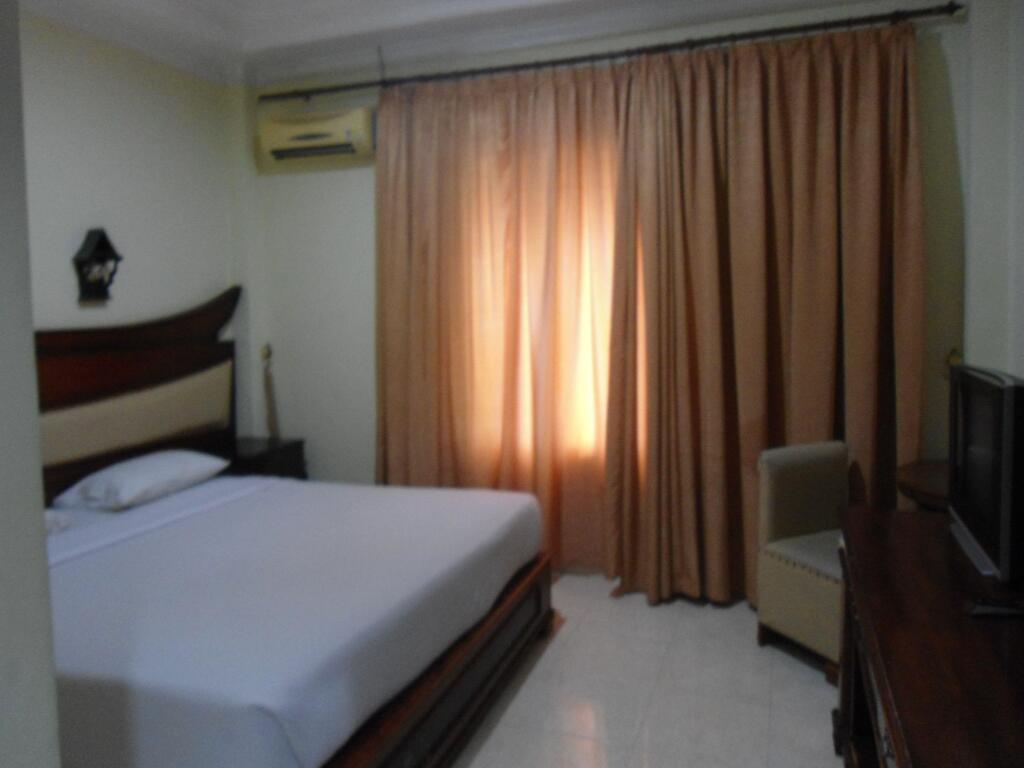 Edotel Minangkabau Hotel — фото 1