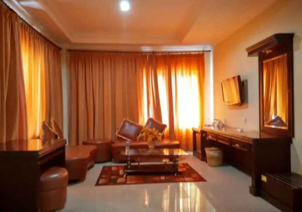 Паданг: Edotel Minangkabau Hotel