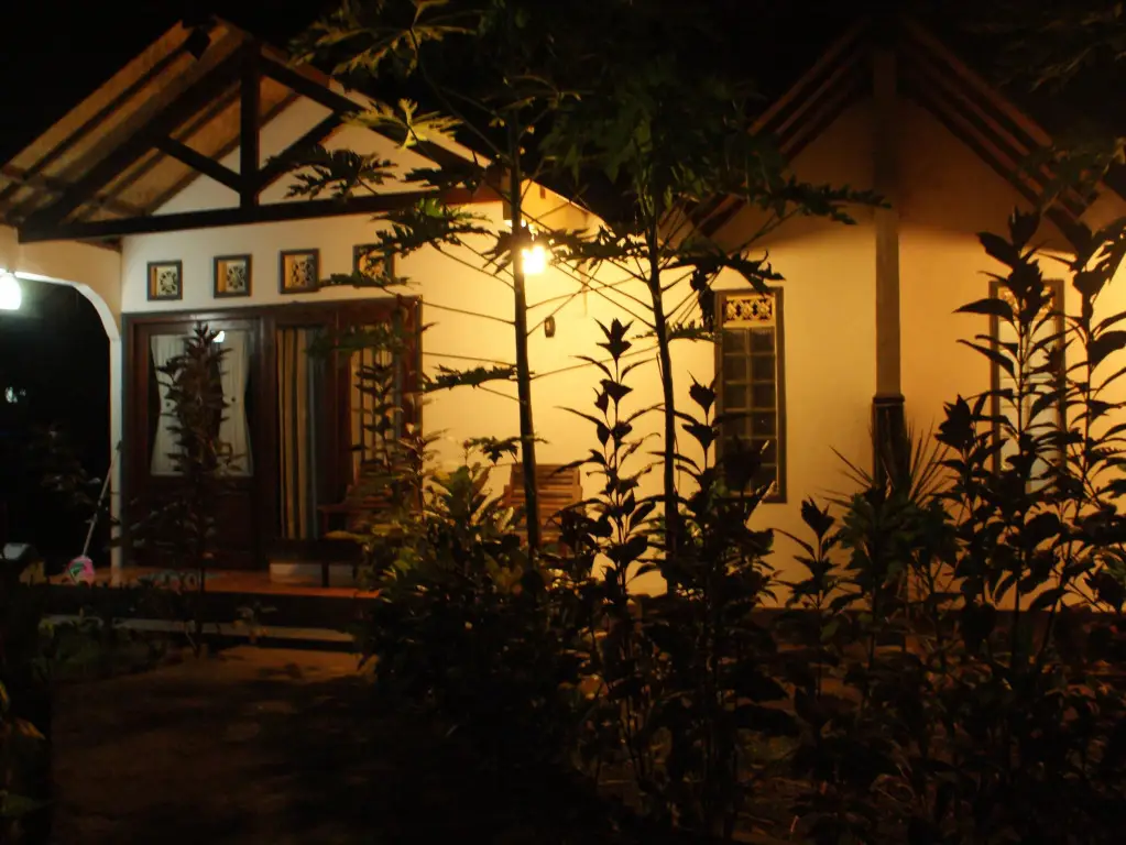 Гили Аир: The Raden Village Home Stay Syariah