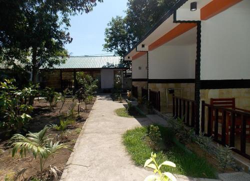 Гили Аир: The Raden Village Home Stay Syariah