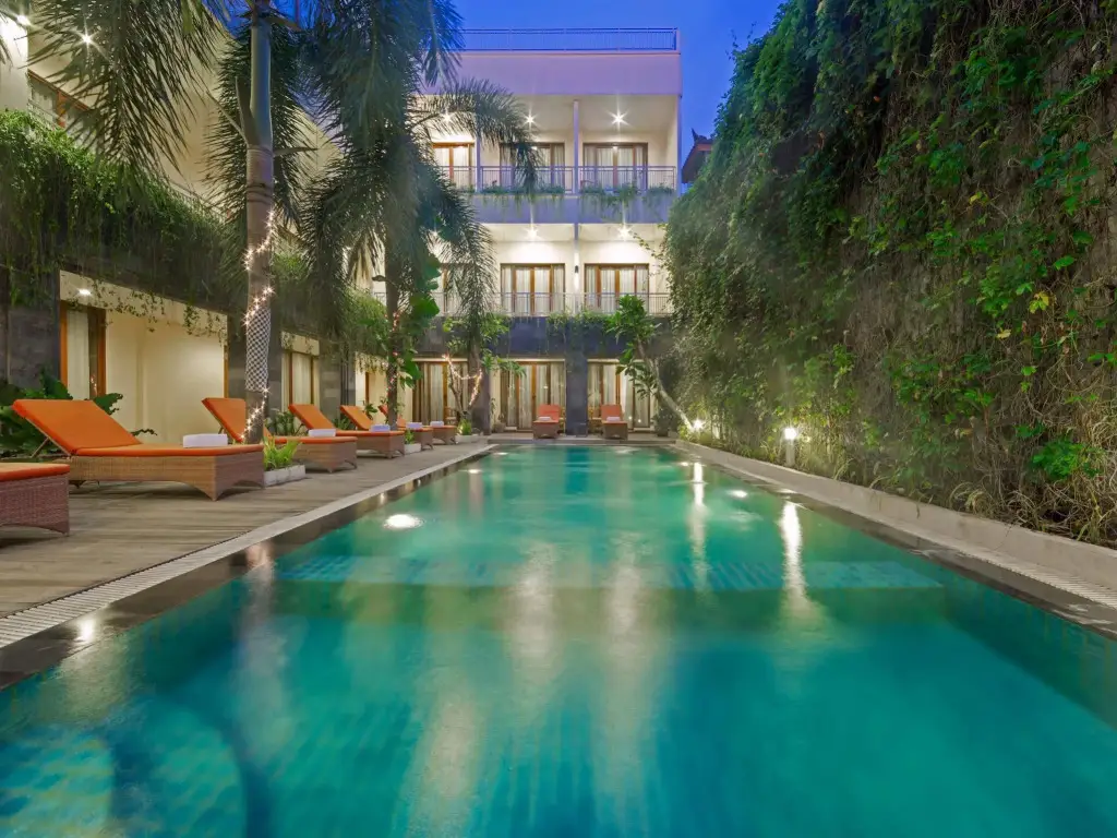 Кута: ViHan Suites Bali