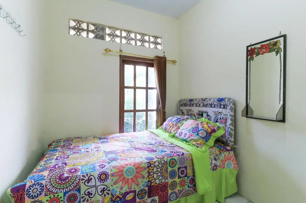Бату: Homestay Pelangi Batu