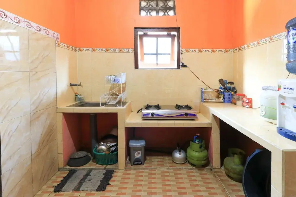 Бату: Homestay Pelangi Batu