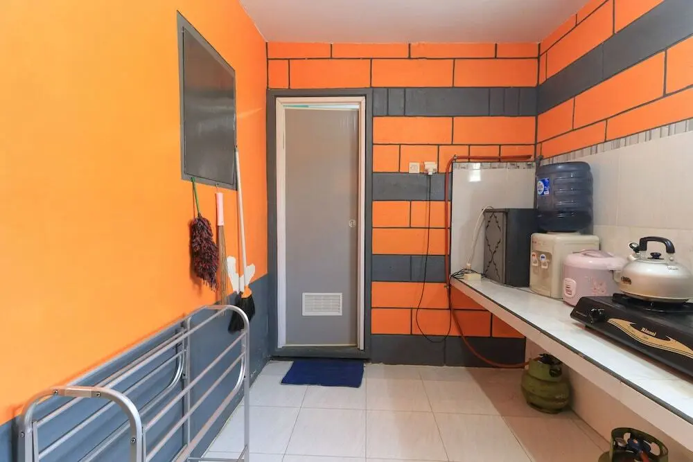 Бату: Homestay Pelangi Batu