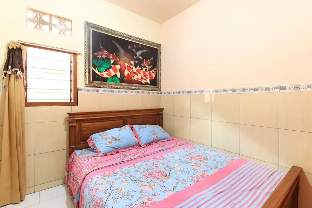Бату: Homestay Pelangi Batu